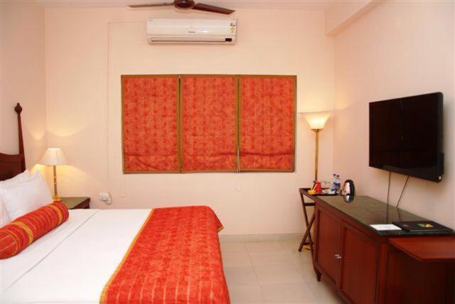 The Lalit Traveller Khajuraho Hotel Exterior photo