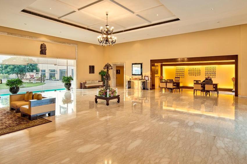 The Lalit Traveller Khajuraho Hotel Exterior photo