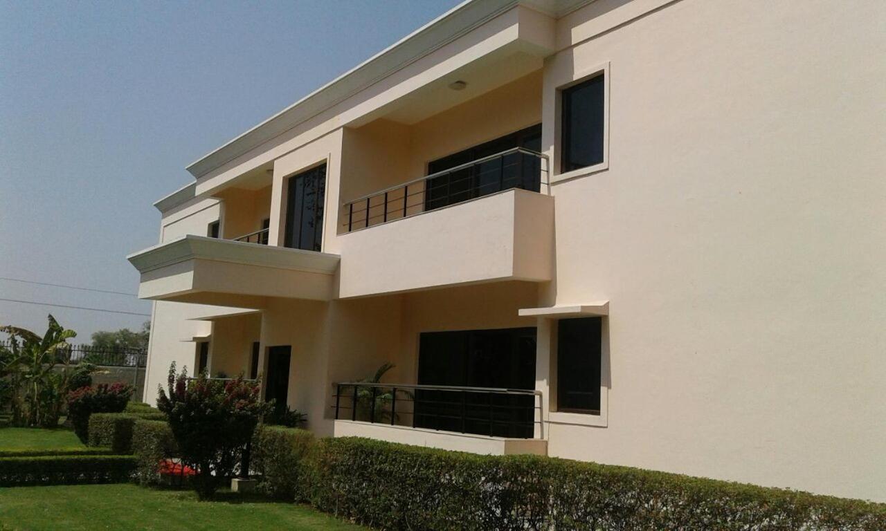 The Lalit Traveller Khajuraho Hotel Exterior photo